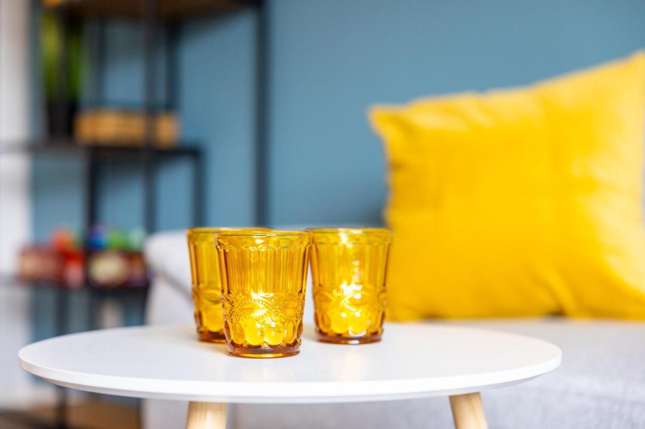 E&K Living - Design Apartment - 2 Bedrooms - Kitchen - Free Parking Augsbourg Extérieur photo